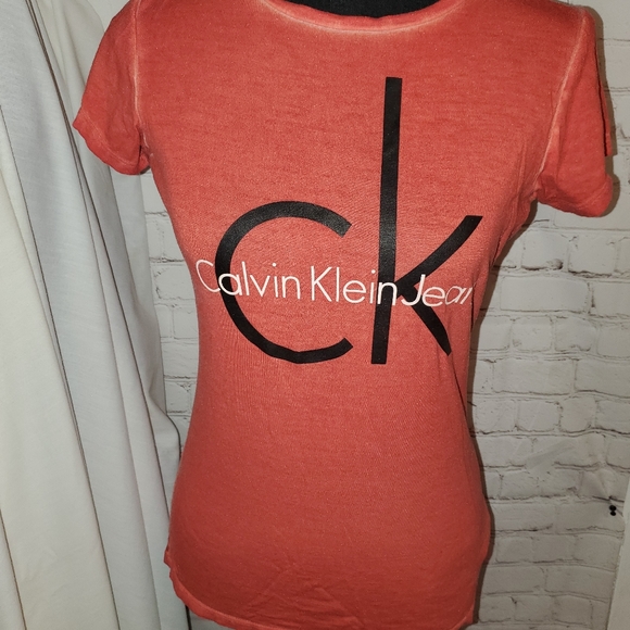Calvin Klein Tops - Calvin Klein Tee Distressed Red Size XS